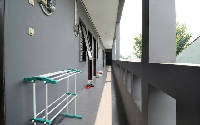 Airy Eco Mampang Prapatan Enam Belas 34B Jakarta