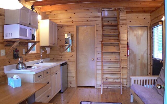 Smoky Bear Ranch Bed & Breakfast & Cabins