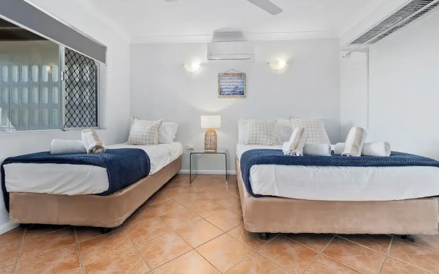 Dolce Vita Beachfront Holiday House