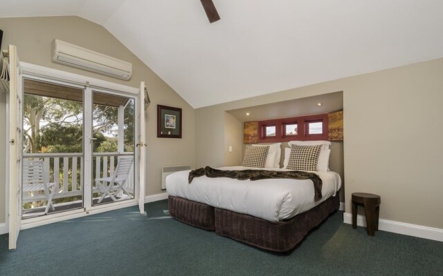 Gather at 65 Main in Hepburn Springs