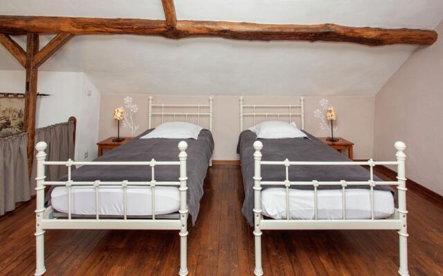 Spacious Holiday Home in Humain with Garden