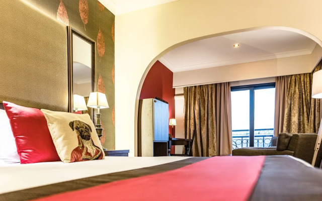 AX The Victoria Hotel