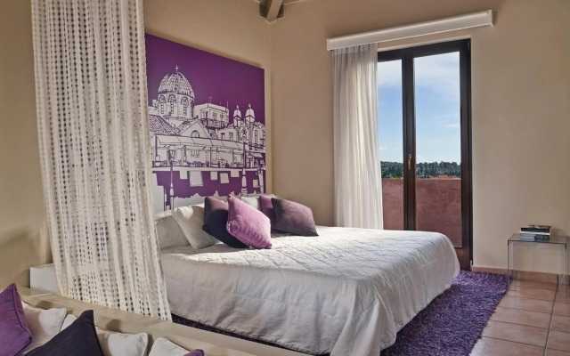 Angelina Aegina Boutique Escape