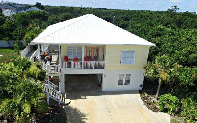 Fantasea is the Perfect Beach House with Pool and Hot Tub 4 bed3 bath with 2 Master Suites