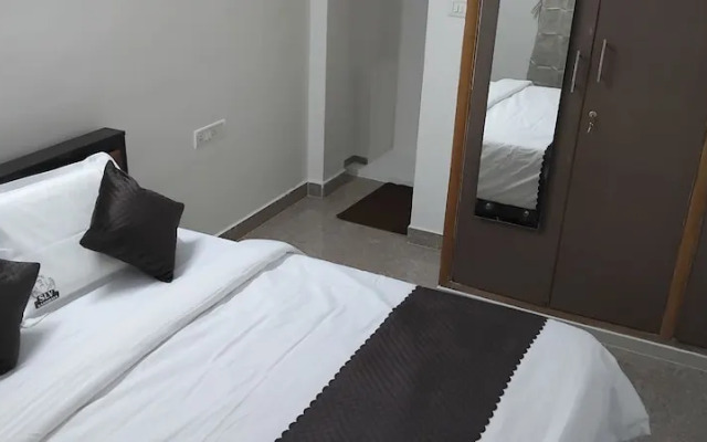 SLV Aashraya Apartment Stay