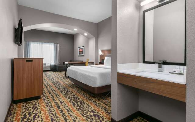 La Quinta Inn & Suites by Wyndham Belton - Temple South