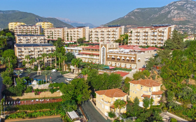Club Paradiso Hotel