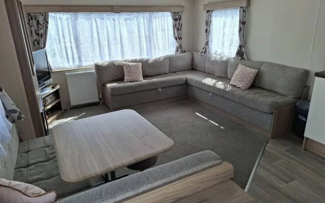 2 bed Caravan in Rhyl , dog Friendly, With Wifi