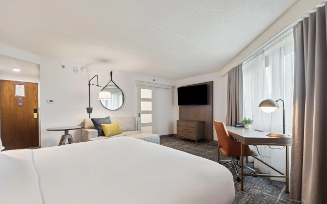 Crowne Plaza Lansing by IHG