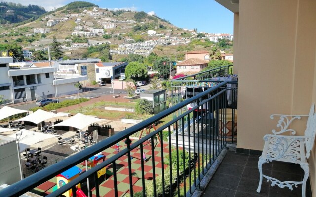 Caniço Sol Apartment