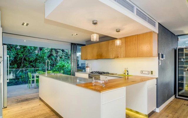 Incredible Camps Bay Villa With Five Bedrooms and Private Pool The Cheviots