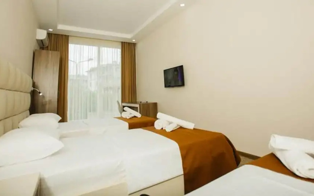 City Hotel Located Very Close to the Beautiful Batumy Beachfront - Hotel in باطومي - Photo 3