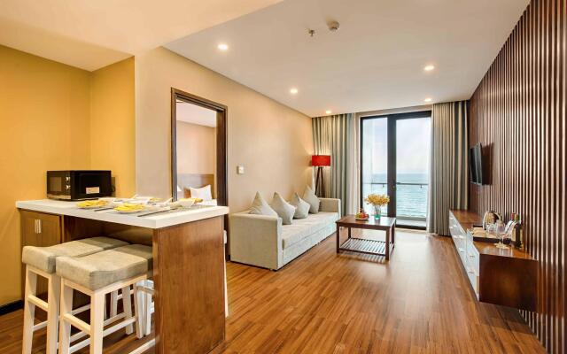 Yarra Ocean Suites Danang