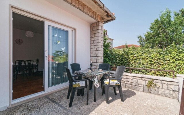 Beautiful Apartment in Supetar With 2 Bedrooms and Wifi