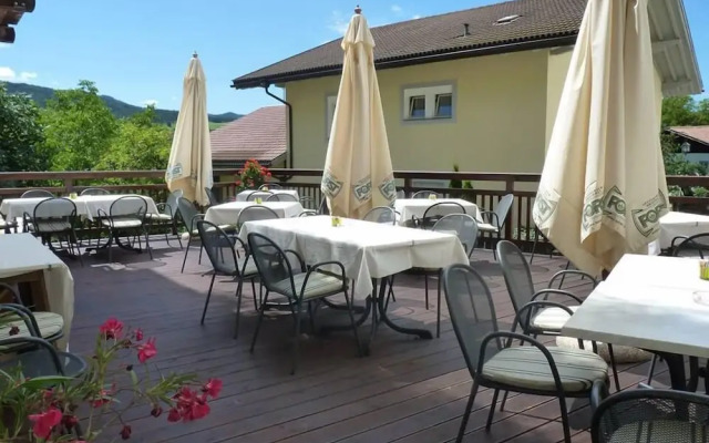 Gasthof Kreuzwirt - Weisses Kreuz - Croce Bianca