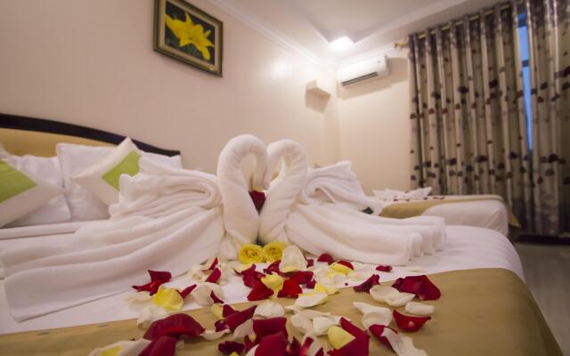 Good Luck Day Hotel