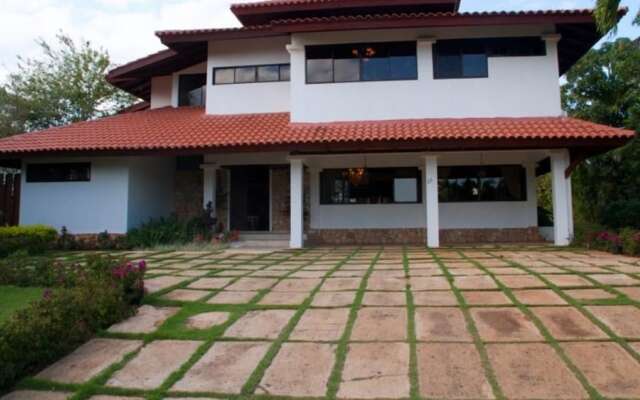 Villa Habibi Romana
