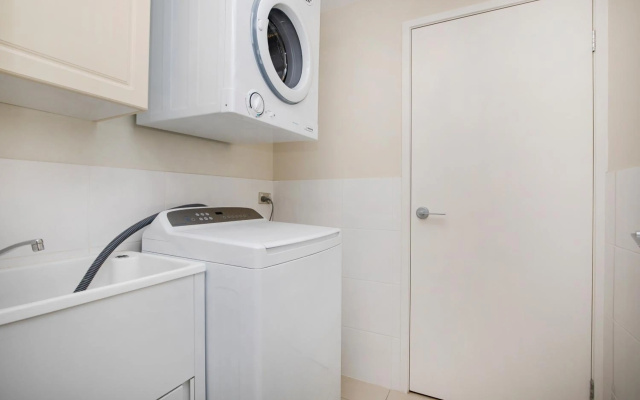 Trilogy Surfers Paradise – Guest Rooms – Gold Coast