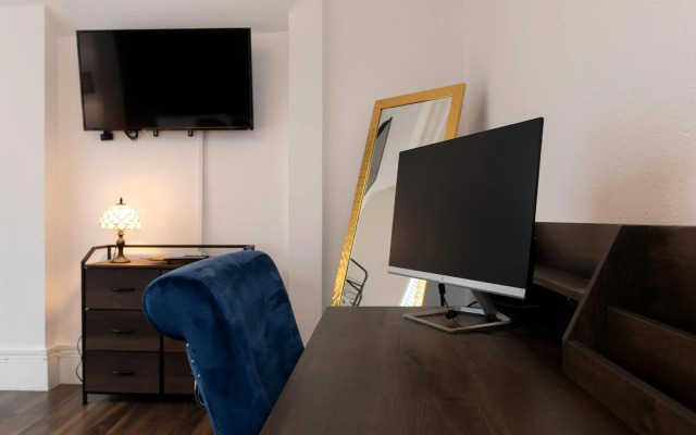 Spacious 3-Bedroom Apartment