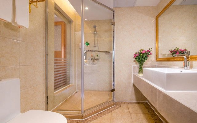 Vienna Hotel Zhongshan Bus Station