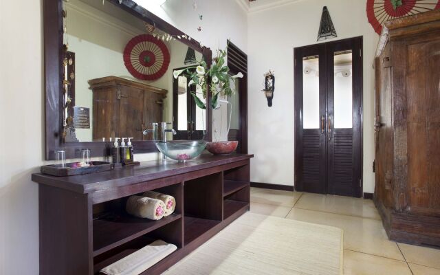 Amertha Bali Villas Beach Front Resort and Spa