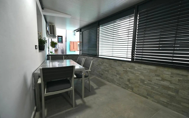Poseidon Apartment