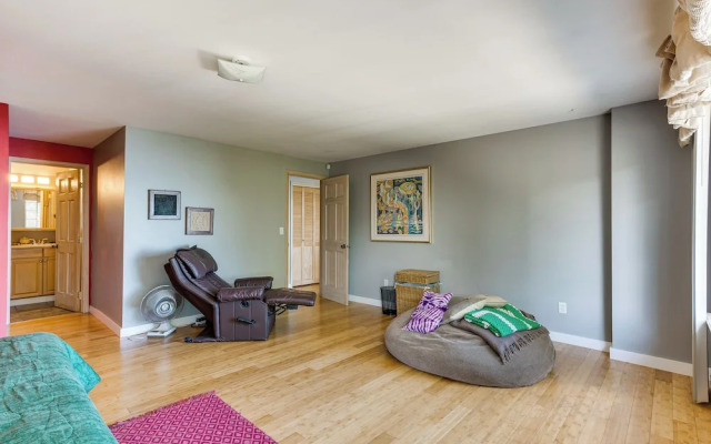 Federal Way Vacation Rental: Bay & Mountain Views!