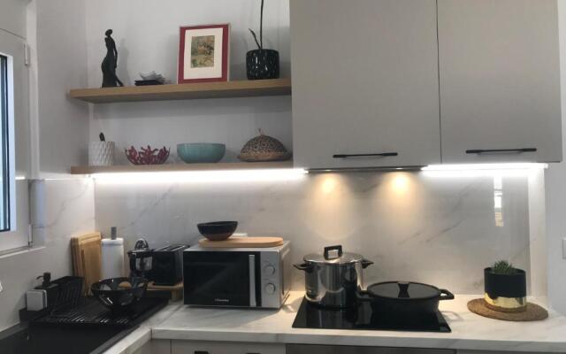 Patrikó-Bright 3-bedroom vacation home, 200m from the beach.