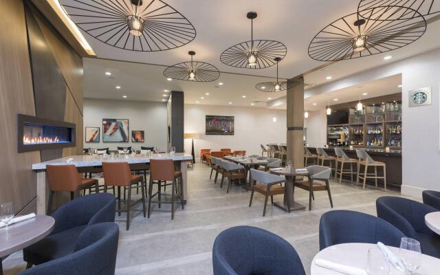 Sonesta Hotel Grand Rapids Airport