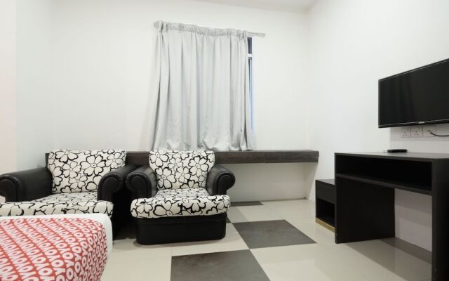 OYO 818 Hotel 11
