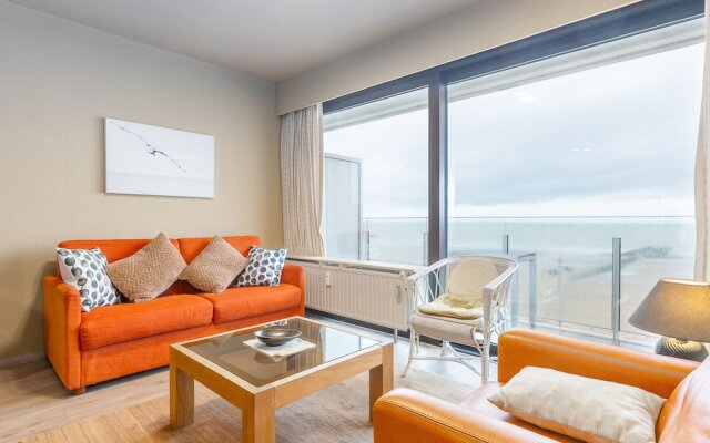 Apartment With a Nice Terrace