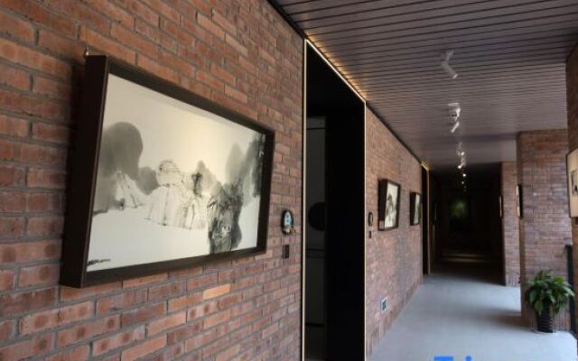 Yinju Jingde Art Hotel