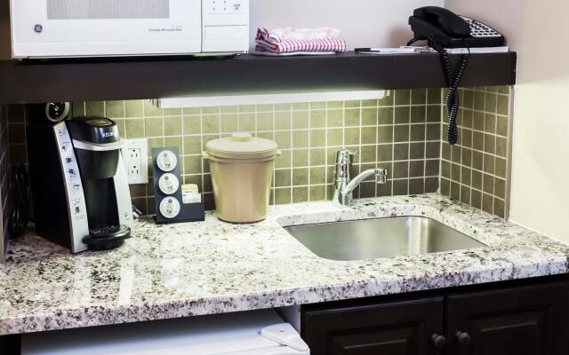 Holiday Inn Express and Suites Tremblant by IHG