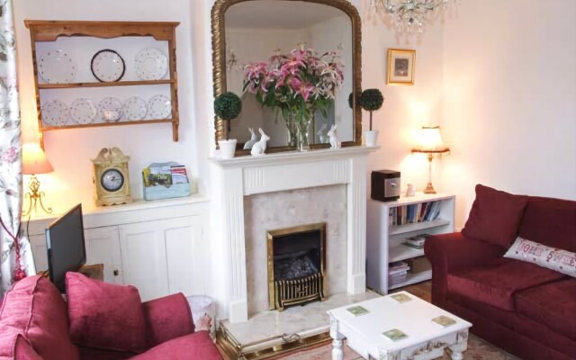 4 Ecclesbourne Cottages