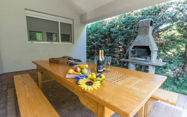 Villa in Ibenik With Swimming Pool