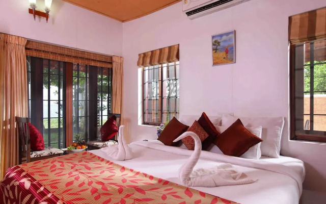 Saro Lake County Hotel