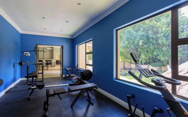 Adinkra Boutique Hotel