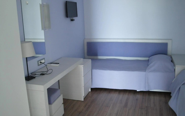 Triton Hotel