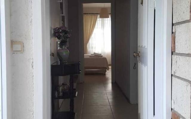 Queen Nano Hotel