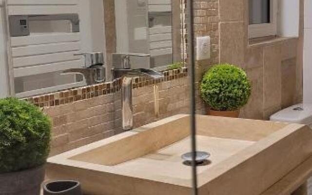 Le clos de l'olivier .Charmante maison de village