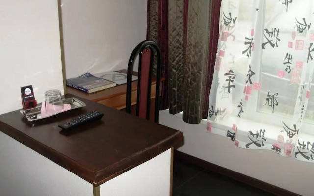 Black Belt Hotel (Hostel)