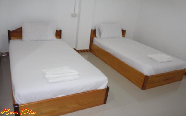 Hom Pho Guesthouses