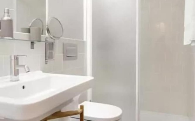 Oporto Invite Flores