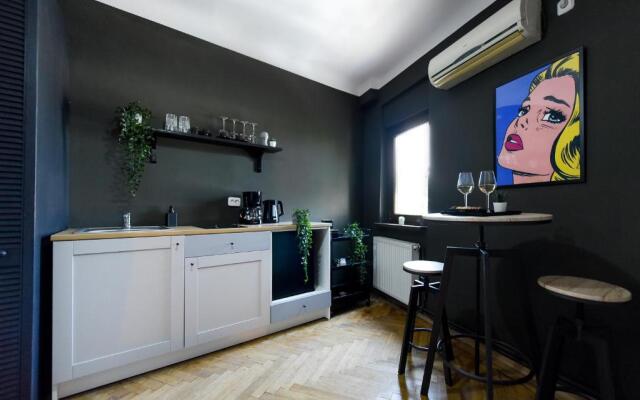 THE POP ART Experience Central Studio - Homey Residence