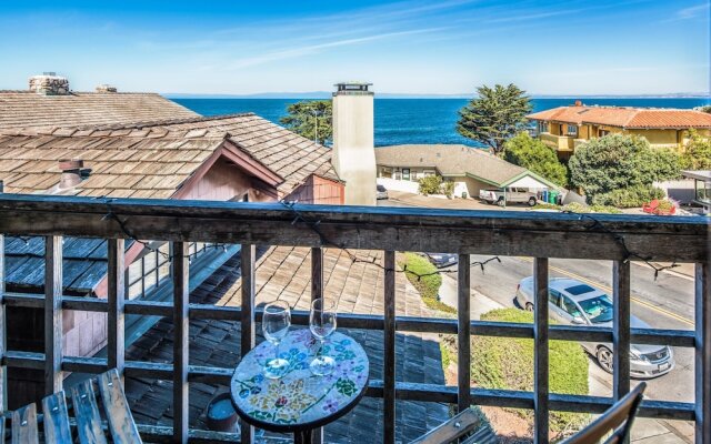 3263 Villa by the Sea