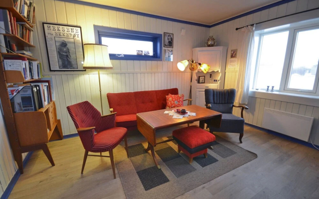 Ekker Island Arctic Lodge