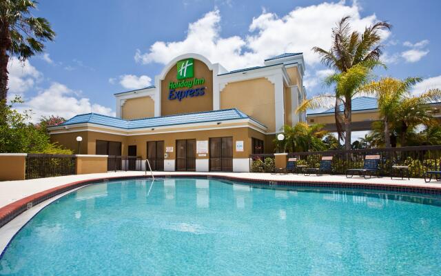 Holiday Inn Express - Vero Beach, an IHG Hotel