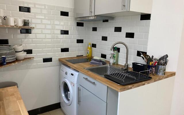 Large And Unique Souplex 60sqm, Well Located