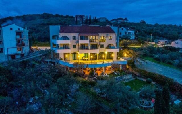 Novis - Close to the sea - A2 Lucia