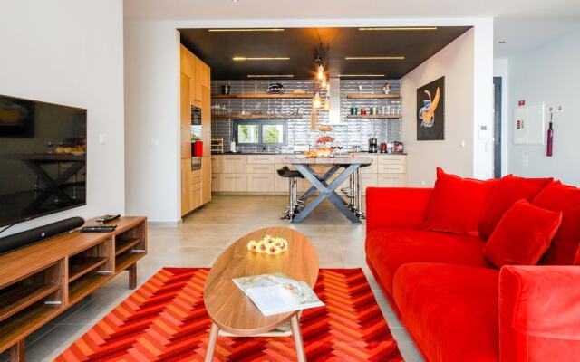 Villa Rubydom by MHM